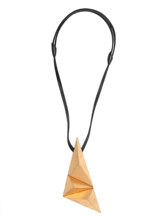 Monies pyramid pendant necklace - women - Wood - One Size - Gold