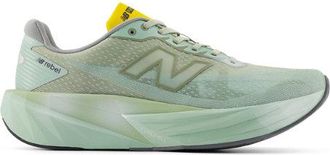 New Balance Mens FuelCell Rebel v5 in Green/Orange Synthetic, size 10.5