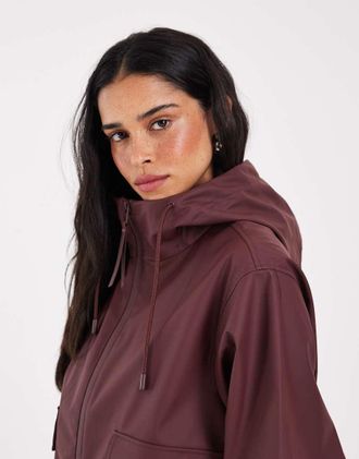 Only giacca impermeabile con cappuccio in bordeaux scuro-Rosso
