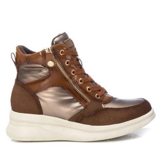 Xti Womens Sporty Booties In Camel