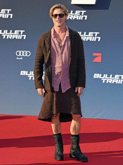 Brad Pitt insegna: la gonna per lui è il nuovo trend