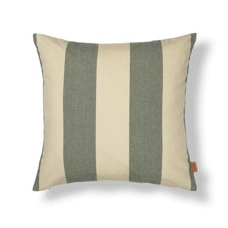 Ferm Living Strand Outdoor Kissen, 50 x 50 cm, dark lichen / parchment