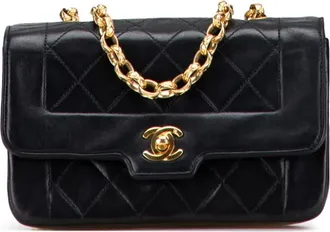 Chanel Borsa a tracolla mini in pelle di agnello trapuntata con battente 1989-1991 - Nero