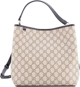 Gucci GG Emblem GG Coated Canvas Medium bucket bag - Bruin