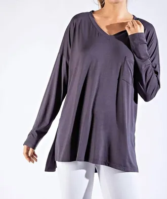 Mono B Basic With Pocket Solid Tee In Charcoal