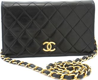 Chanel Vintage Full Flap Quilted Lambskin Black Leather Handbag (Pre-Owned)