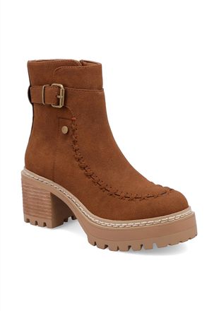 Mia Womens Toula Lug Sole Boot In Cognac
