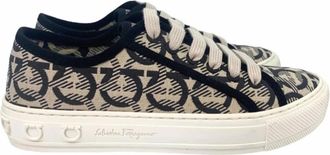 Ferragamo Stijlvolle Sneakers voor dagelijks gebruik - Dames - Sneakers - Veelkleurig - 35 1/2 EU - Schoenen
