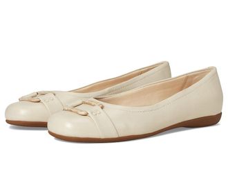 Trotters Sizzle Signature Womens Flat Shoes Ivory : 10.5 WW (EE), Leather