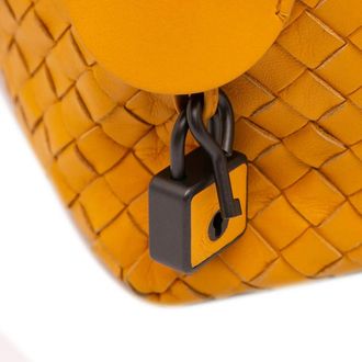 Bottega Veneta Hobo Bags - 2012-2024 Nappa Intrecciato Cube Crossbody - Gr. unisize - in Gelb - für Damen