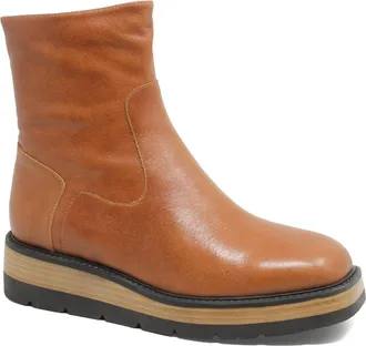 Django & Juliette Womens Tiran Boot In Brandy-Natural & Black Leather-Sole