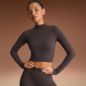 Nike Womens SKIMS Vintage Seamless Mock-Neck Crop Top in Brown | TPLST7919W-PHO