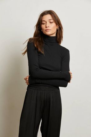 perfectwhitetee Hayden Rib Turtleneck Top In True Black