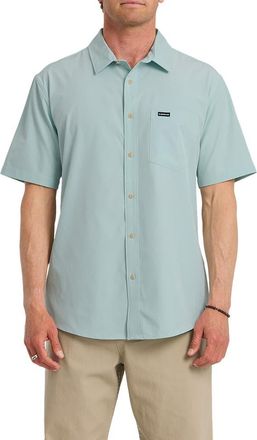 Quiksilver Ridgeport Regular Fit Short Sleeve Performance Button-Up Shirt in Blue Haze at Nordstrom Rack, Size Xx-Large