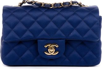 Chanel Classic Flap Satin Schoudertas