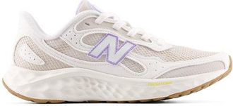 New Balance Mujer Arishi v4 en Blanco/Gris/Morado, Talla 36.5
