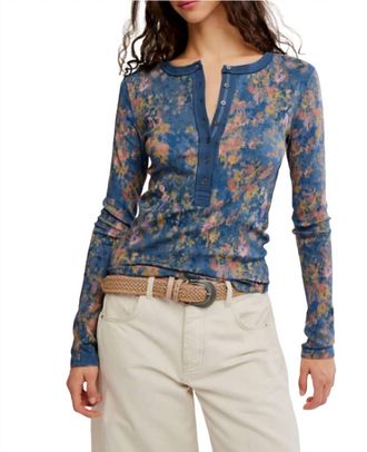 Free People Womens Jamie Printed Henley Top In Floral Haze