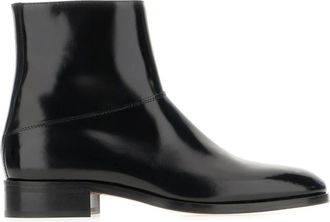 Valentino Garavani Schoenen, Heren, Zwart, 43 EU, Leer, Vlogo Plaque Almond Toe Enkellaarsjes