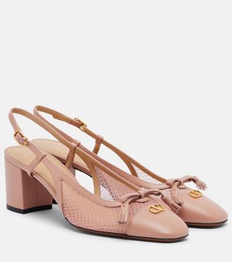 Valentino Garavani Salones destalonados de piel y malla con VLogo