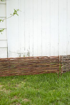 Terrain Woven Willow Border Fence Set