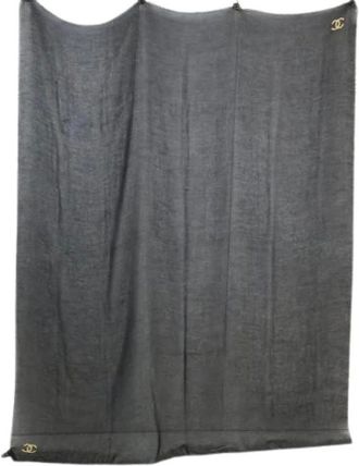 Chanel Pre-owned Scarves, female, Gray, Size: ONE SIZE Pre-owned Stole
