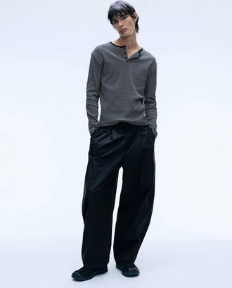 Weekday pantaloni chino a gamba bombata neri-Nero