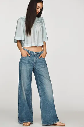 Pilcro Esme Low-Rise Wide-Leg Jeans