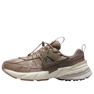 Nike (WMNS) Nike V2K Run Mink Brown Light Bone IH0388-200