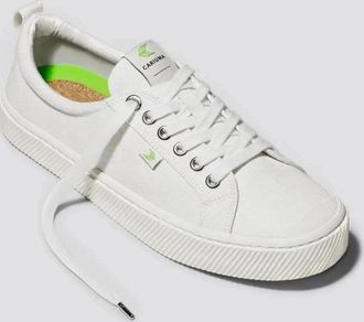 Cariuma Womens Cariuma OCA Low Sneakers Off-White Canvas Comfort Shoes HAWK1639