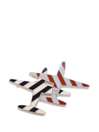 Chanel Spilla Airplane CC smaltata a righe 2016 - Bianco
