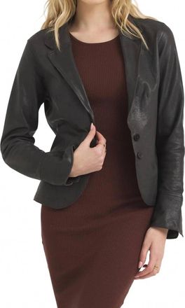 Jakett Amelia Wrinkled Leather Blazer In Chocolate