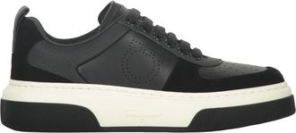 Ferragamo Cassina Low-Top Sneakers - Dames - Sneakers - Zwart - 35 1/2 EU - Su&egrave;de - Schoenen