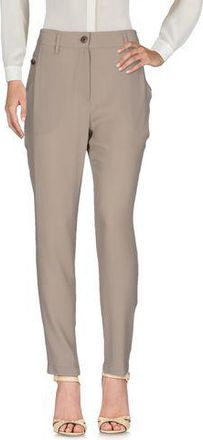 Brunello Cucinelli PARTES DE ABAJO - Pantalones en YOOX.COM
