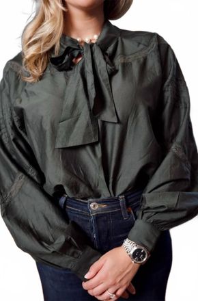 Sundays Chelsea Long Sleeve Blouse In Green