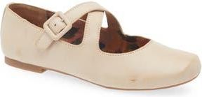 Korks Paige Crossover Mary Jane Flat in Cream at Nordstrom Rack, Size 6.5