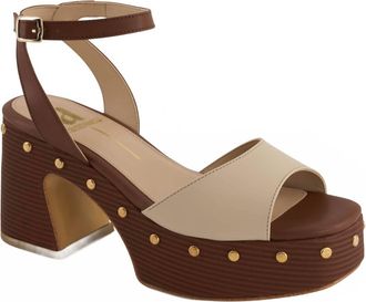 Andrea Womens Two-Tone Sandal In Beige