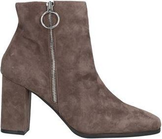 Pregunta CALZADO - Botines de caña alta en YOOX.COM