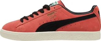 Puma Clyde OG Sneaker in Salmon/Frosted Ivory/Black Suede Men