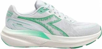 Diadora Womens Mythos Blushield Vigore V Running Shoes In White / Cabbage
