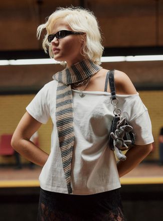 Twik Womens Off-the-shoulder T-shirt