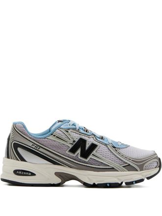 New Balance 740 Shoes