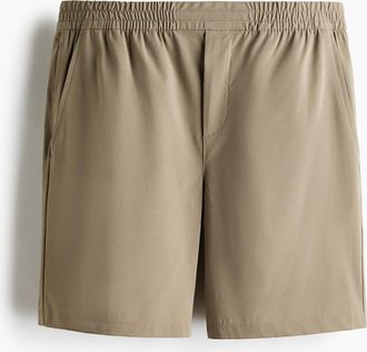 H&M Shorts mit Vierwegestretch in Regular Fit - Green