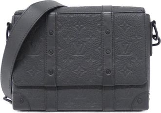 Louis Vuitton Black Leather Shoulder Bag (Pre-Owned)