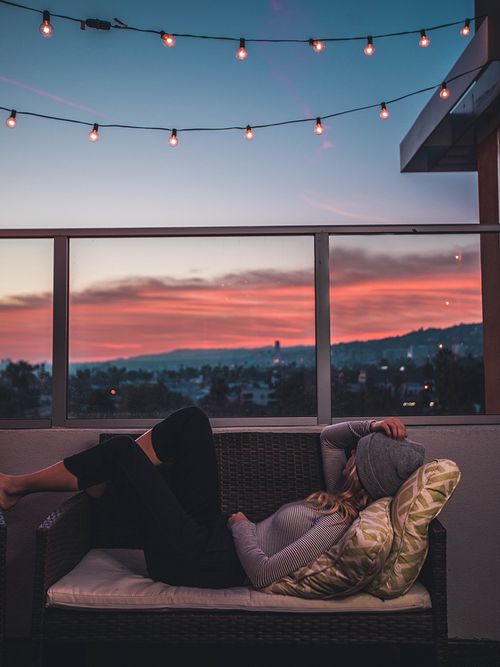 Kleine grüne Oase: Wir holen unseren Balkon mit diesen neuen Deko-Ideen aus dem Winterschlaf