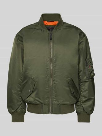Levi's Relaxed Fit Bomberjacke mit Pattentaschen Modell MA-1 BOMBER in Oliv, Gr&ouml;&szlig;e XL