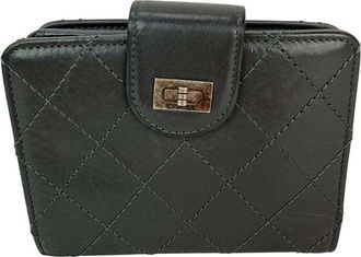 Chanel Grey Leather Aged 2.55 Reissue Zip Compact Wallet (Authentic Pre-Loved)
