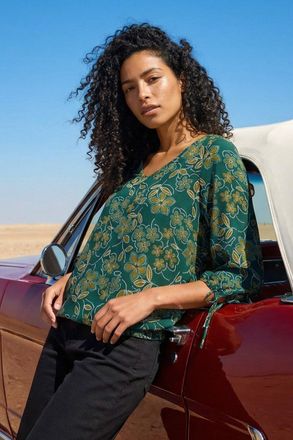 Roman Floral V-Neck Stretch Top
