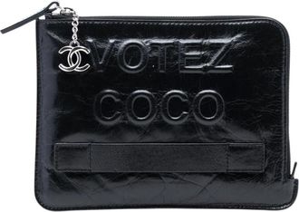 Chanel Pre-owned Clutches, female, Black, Size: ONE SIZE Pre-owned Zip Pouch