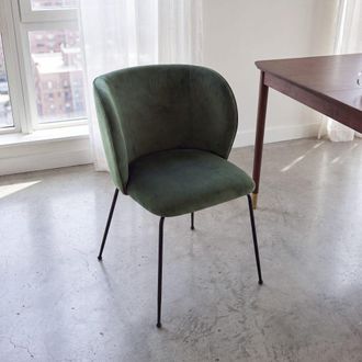 Maisons du monde Silla de terciopelo verde caqui y acero negro