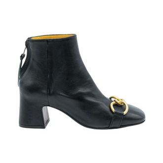 Mara Bini Stivaletto in nappa con morsetto oro